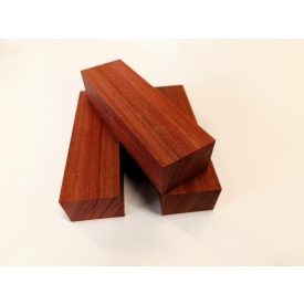 Kés markolatanyag Padauk